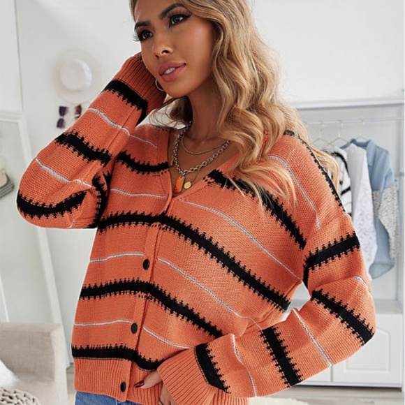 V-Neck Long-Sleeve Sweater - Picture 3 of 7